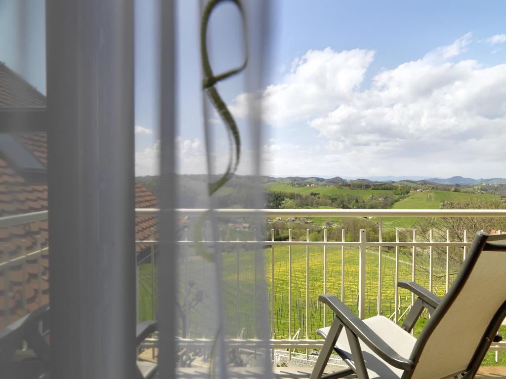 Weingut Skoff Original Hotel Gamlitz Luaran gambar